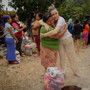 Apoyo sin descanso: Marichuy recorre comunidades damnificadas