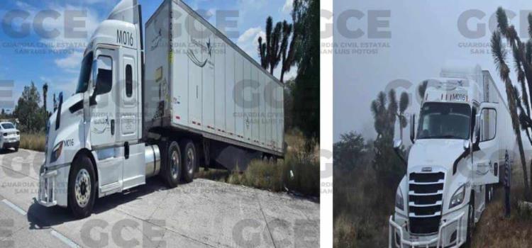 Recuperaron policías dos tráileres robados      