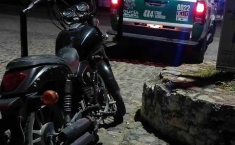 Herido al derrapar joven motociclista       
