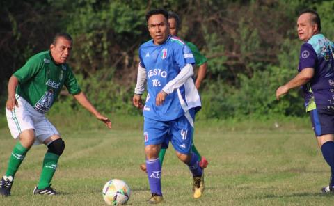 Ref. Boulevard sacó empate a 2 al Huayal
