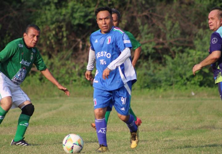 Ref. Boulevard sacó empate a 2 al Huayal