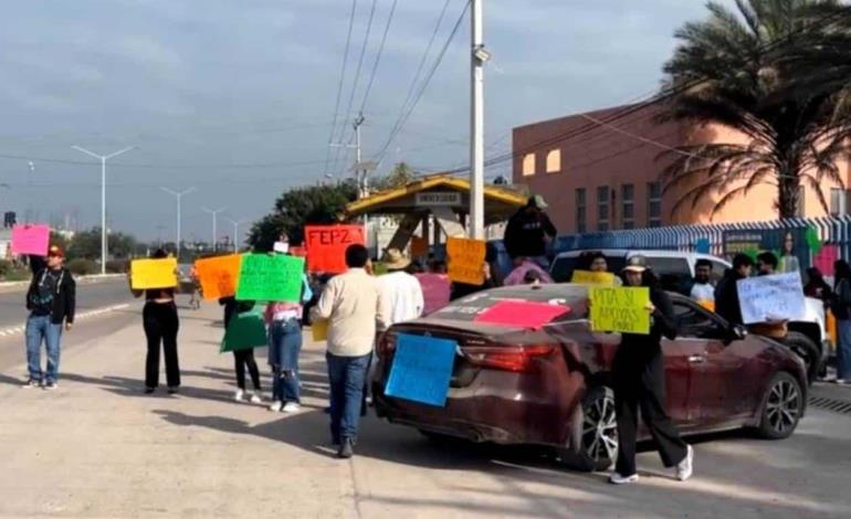 Grupo de universitarios inició paro en la FEPZM
