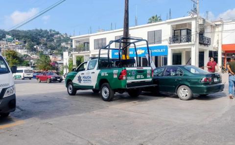 Herido en choque joven motociclista Herido en choque joven motociclista