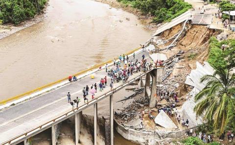 Transaron con las tragedias         
 Transaron con las tragedias