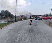 Camioneta de la CFE se incendió     