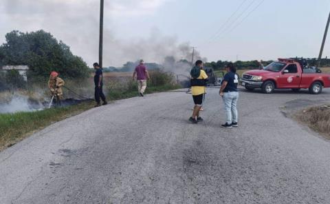 Camioneta de la CFE se incendió     
 Camioneta de la CFE se incendió
