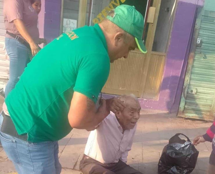 ATROPELLARON A UN ABUELITO          
 ATROPELLARON A UN ABUELITO